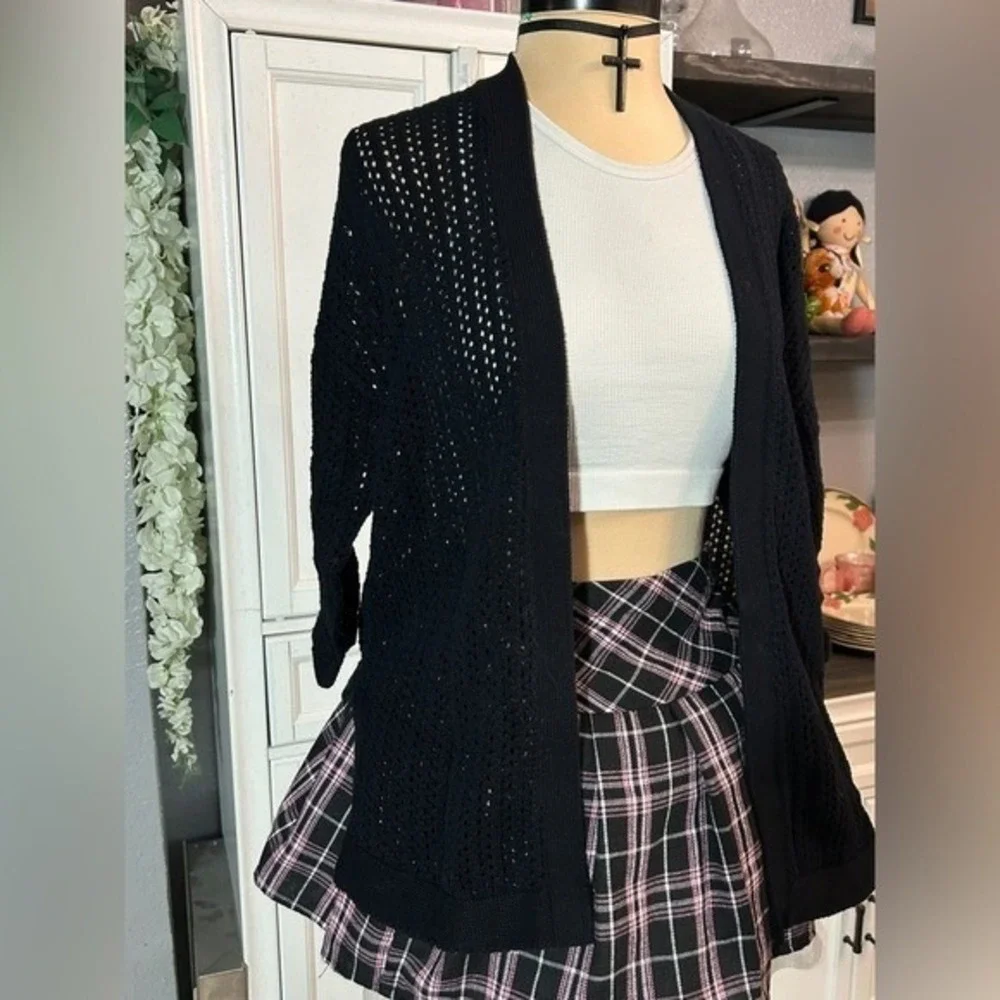 XSmall Old Navy Black Crocheted Cardigan Quarter Sleeves‎ Winter Fall - Picture 11 of 12
